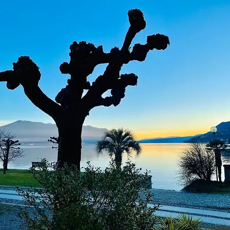 Villa Romantic House By Maggiore With Garden